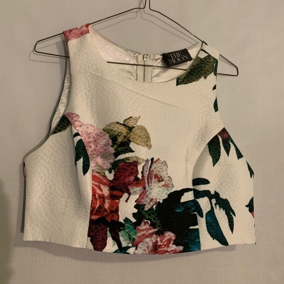 Flower crop top - Picture 2 of 3